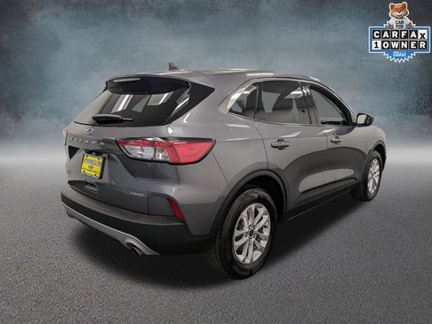 Used 2022 Ford Escape SE w/ Cold Weather Package AWD/4WD image 4