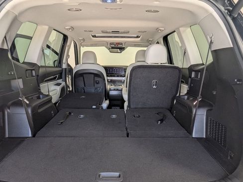 Used 2025 Kia Telluride S FWD image 27