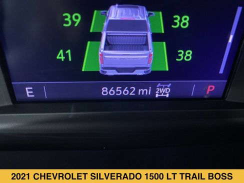 Certified 2021 Chevrolet Silverado 1500 LT Trail Boss w/ Convenience Package II AWD/4WD image 4
