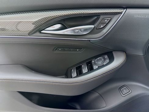 New 2026 Cadillac CT5 V w/ LPO, ONYX Package AWD/4WD image 18