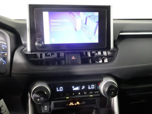Used 2024 Toyota RAV4 LE AWD/4WD image 38