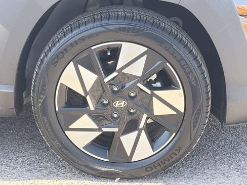 Certified 2025 Hyundai Kona SEL FWD image 9