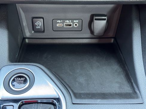 Used 2025 Nissan Sentra SV FWD image 25