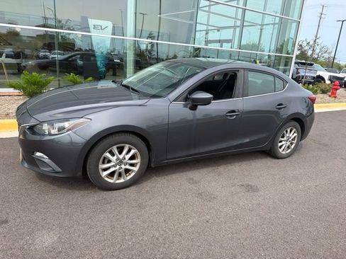 Used 2016 MAZDA MAZDA3 i Sport w/ Preferred Equipment Package FWD image 23