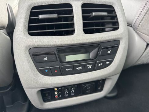 Used 2016 Honda Pilot Elite image 25