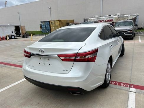 Used 2014 Toyota Avalon XLE FWD image 3