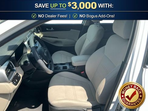Used 2019 Kia Sorento FWD image 14