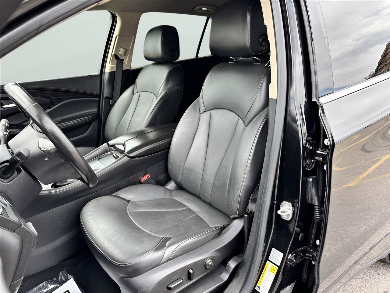 Used 2017 Buick Envision Essence AWD/4WD image 12