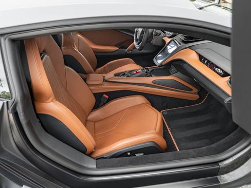 Used 2024 Lamborghini Revuelto AWD/4WD image 20
