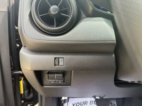Used 2024 Chevrolet Colorado Trail Boss w/ Technology Package AWD/4WD image 32
