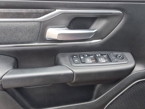 Used 2019 RAM 1500 Big Horn AWD/4WD image 11