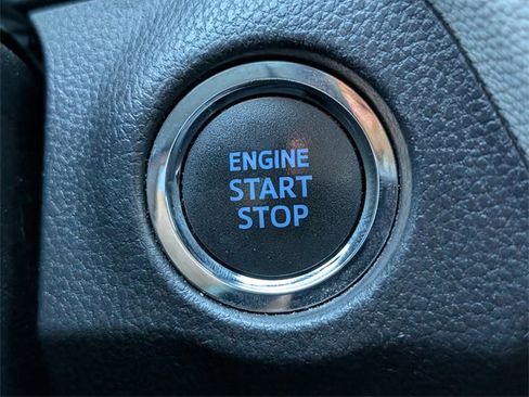 Used 2021 Toyota RAV4 XLE Premium image 25