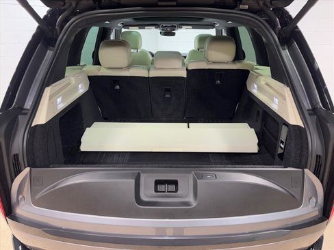 Used 2023 Land Rover Range Rover SE image 44