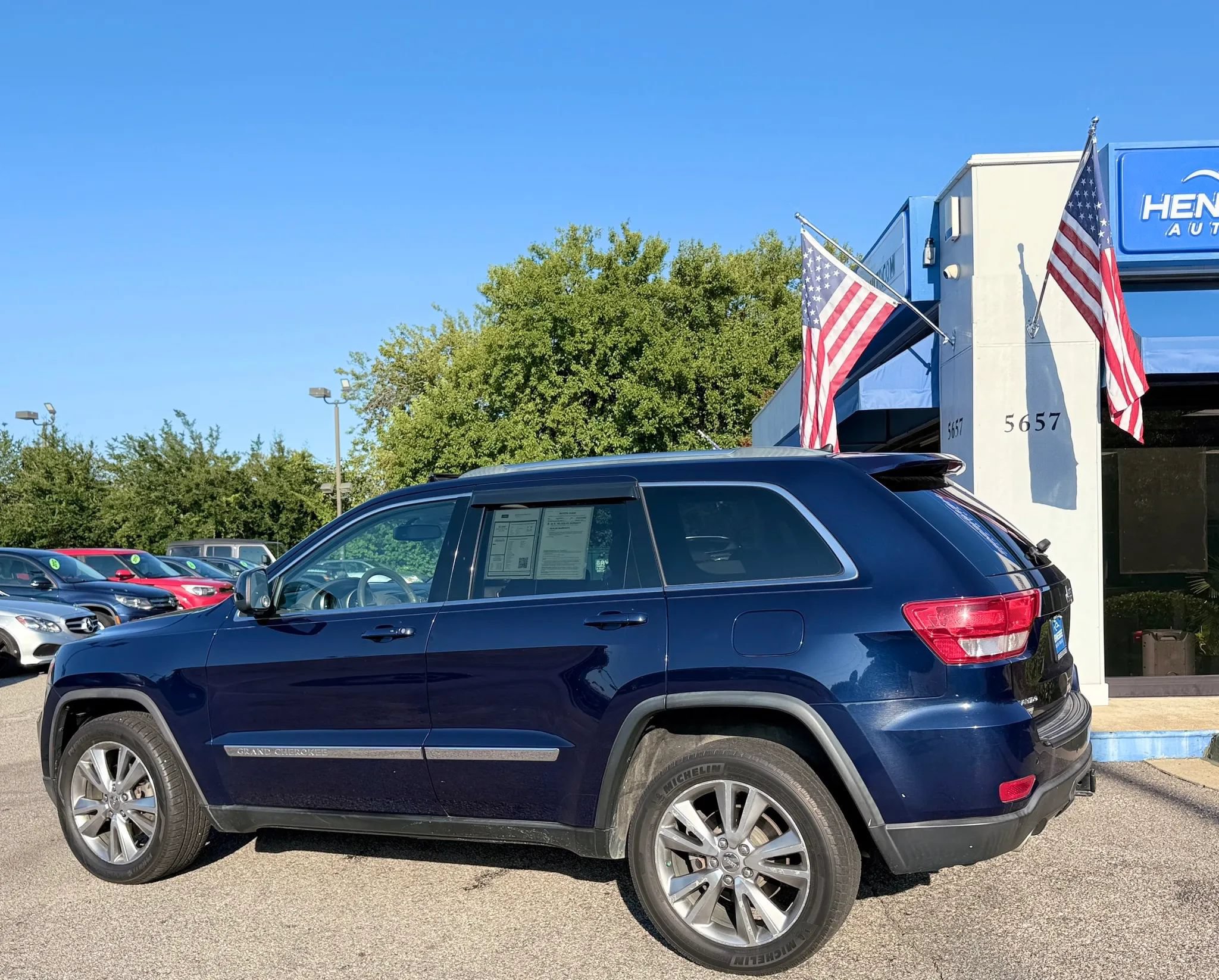 Used 2013 Jeep Grand Cherokee Laredo RWD image 25