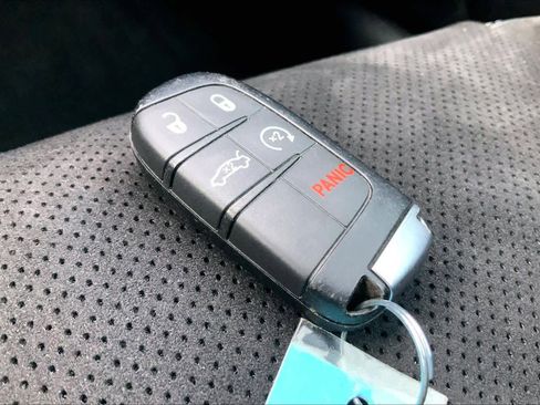 Used 2022 Dodge Challenger R/T w/ Plus Package image 13