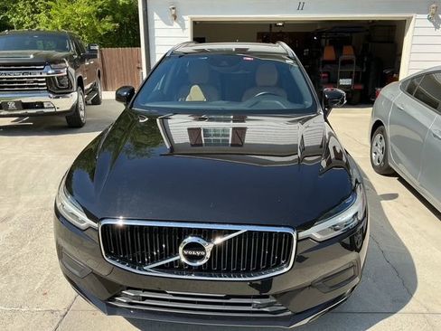 Used 2020 Volvo XC60 T5 Momentum image 4