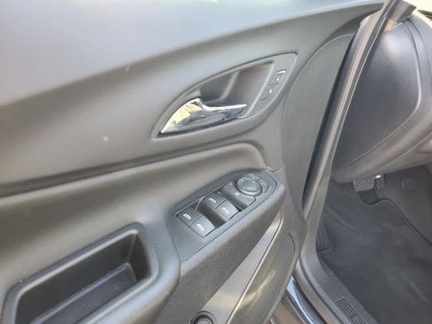 Used 2022 Chevrolet Equinox LT image 8