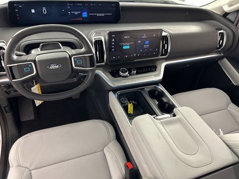 New 2026 Ford Expedition Platinum w/ Driver's Package image 14