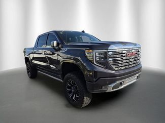 Used 2022 GMC Sierra 1500 Denali w/ Denali Reserve Package AWD/4WD video 1
