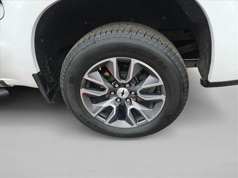 Used 2021 Chevrolet Silverado 1500 RST AWD/4WD image 9