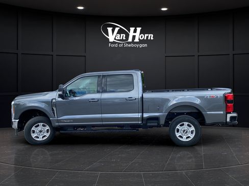 New 2026 Ford F250 XLT w/ XLT Premium Package AWD/4WD image 4