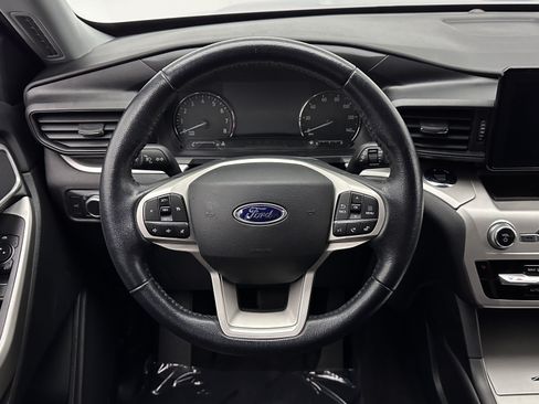Used 2022 Ford Explorer XLT RWD image 33