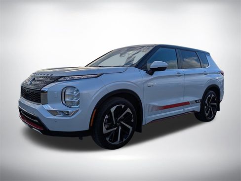 Used 2023 Mitsubishi Outlander Ralliart image 7