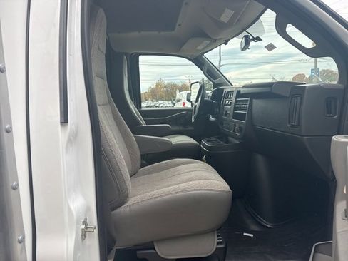 New 2025 Chevrolet Express 3500 w/ Power Convenience Package image 24