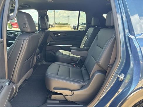 New 2026 Chevrolet Traverse LT w/ Driver Confidence Package AWD/4WD image 14