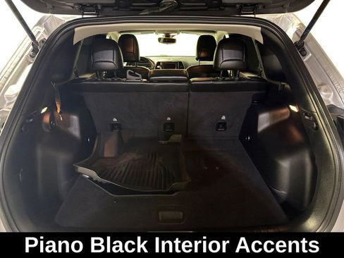 Used 2021 Jeep Cherokee Latitude Plus image 13