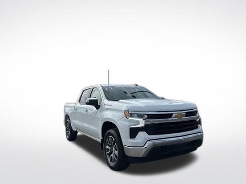 Used 2022 Chevrolet Silverado 1500 LT AWD/4WD image 1