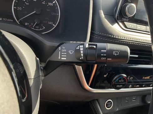 Certified 2023 Nissan Rogue SL AWD/4WD image 36