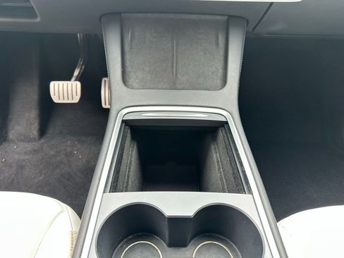 Used 2022 Tesla Model Y Performance image 21