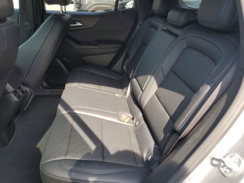 Used 2026 Chevrolet Equinox LT w/ Convenience Package II FWD image 12