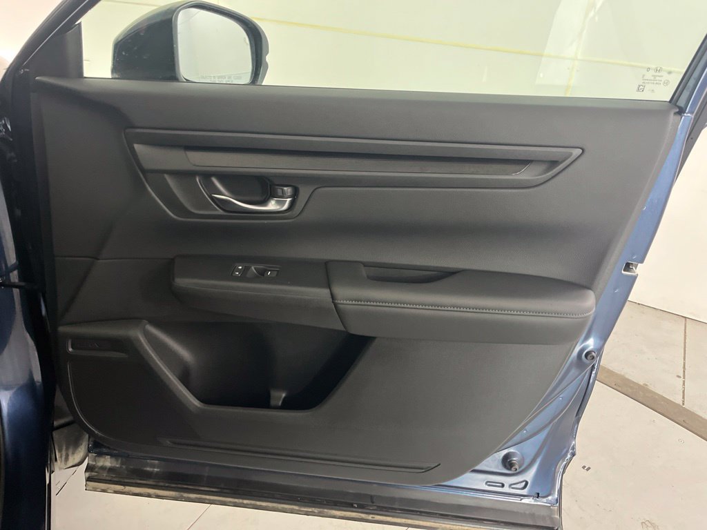 Used 2025 Honda CR-V EX image 28