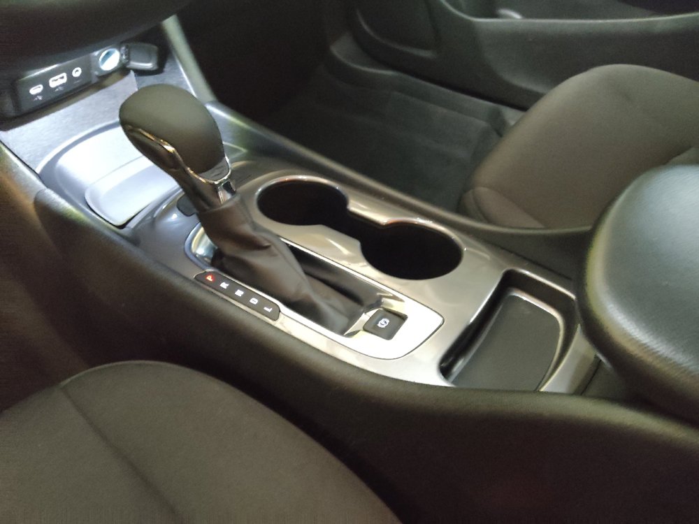 Used 2025 Chevrolet Malibu LS FWD image 26
