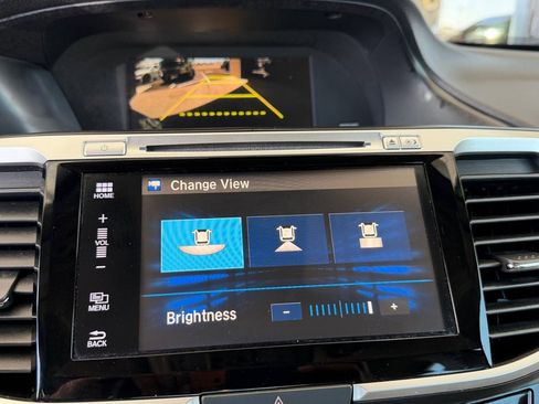 Used 2017 Honda Accord EX-L image 17