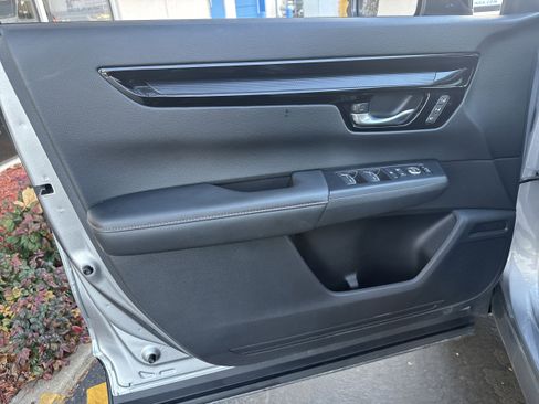 Used 2024 Honda CR-V Sport Touring image 8