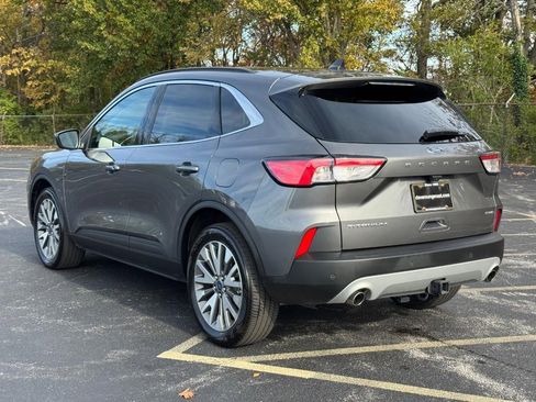 Used 2022 Ford Escape Titanium w/ Class II Trailer Tow Package image 6