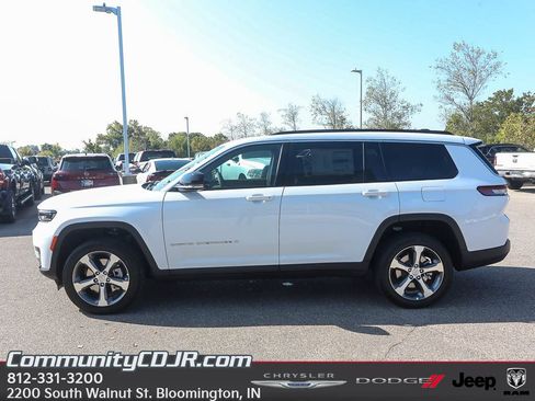 New 2025 Jeep Grand Cherokee L Limited AWD/4WD image 4