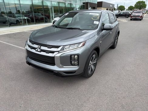 Used 2024 Mitsubishi Outlander Sport ES image 2