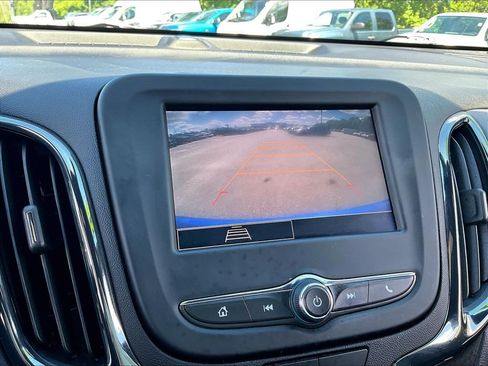 Used 2024 Chevrolet Equinox RS AWD/4WD image 18