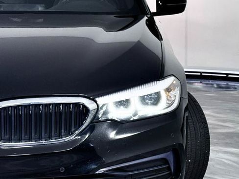 Used 2019 BMW 530i xDrive w/ Convenience Package AWD/4WD image 6