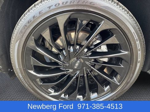 Used 2025 Lincoln Aviator Reserve w/ Equipment Group 201A AWD/4WD image 10