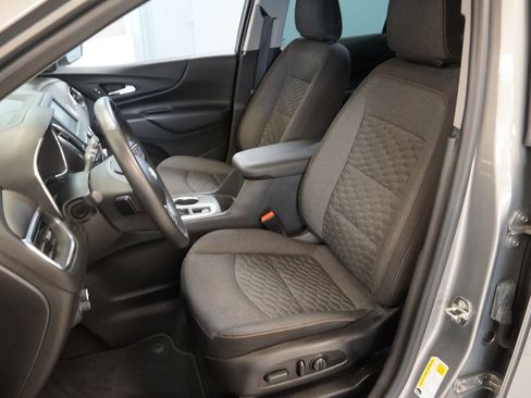 Used 2018 Chevrolet Equinox LT AWD/4WD image 3