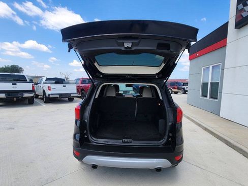 Used 2019 Ford Escape SE FWD image 23