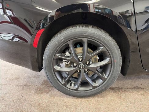 New 2026 Chrysler Pacifica Select w/ S Appearance Package image 25