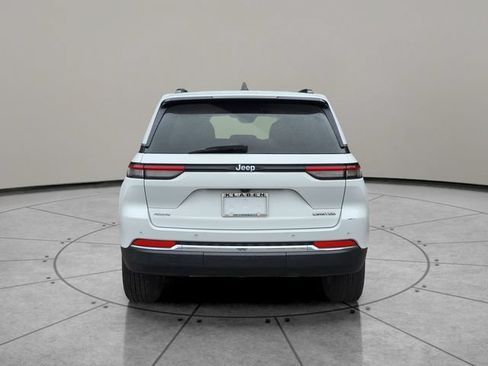 Certified 2023 Jeep Grand Cherokee Limited AWD/4WD image 11