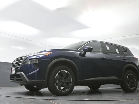 Used 2024 Nissan Rogue SV AWD/4WD image 57