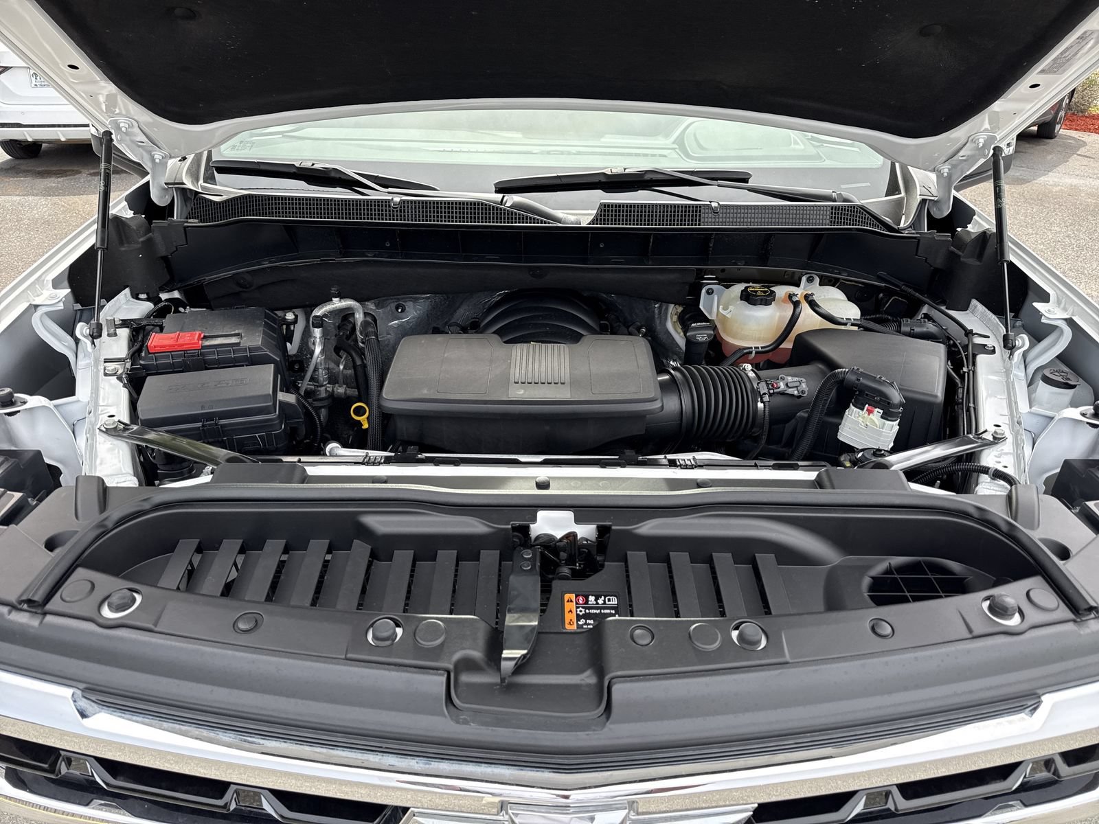 Used 2025 Chevrolet Silverado 1500 LT AWD/4WD image 30